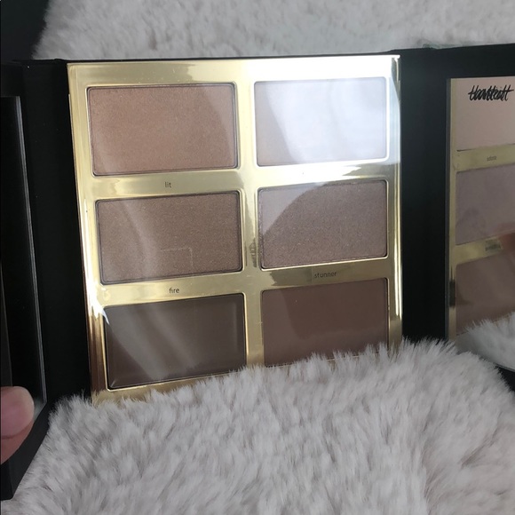 Brand new make up - Picture 2 of 7